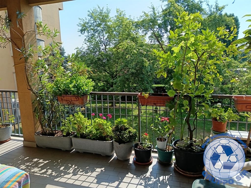 quattro locali con terrazzino e area gioco bimbi, vicinanze stazione FS