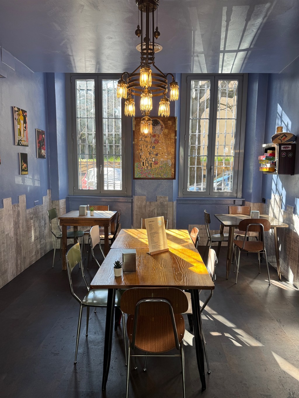 PUB CON CUCINA E CANNA FUMARIA - MONZA CENTRO