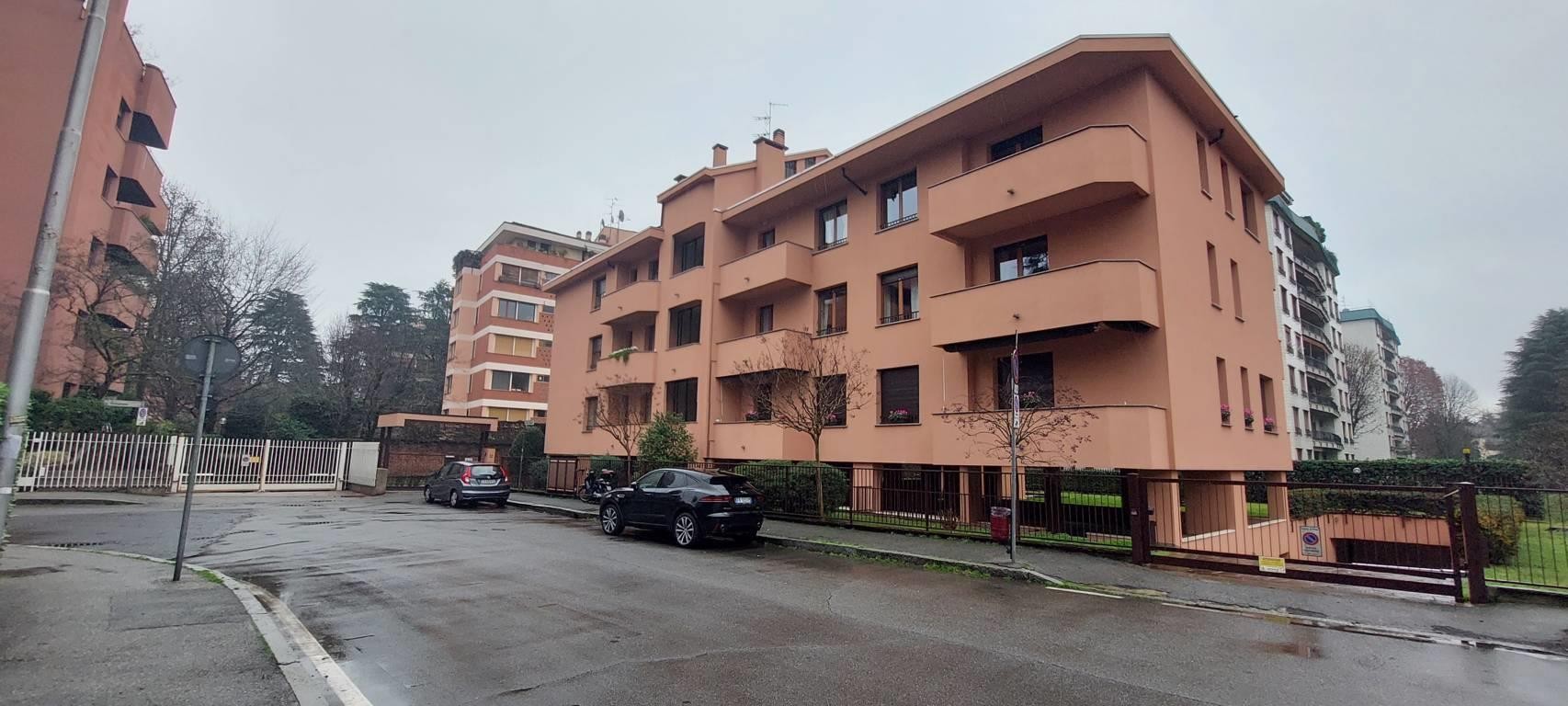 MONZA Parco - ottimo trilocale in affitto con box